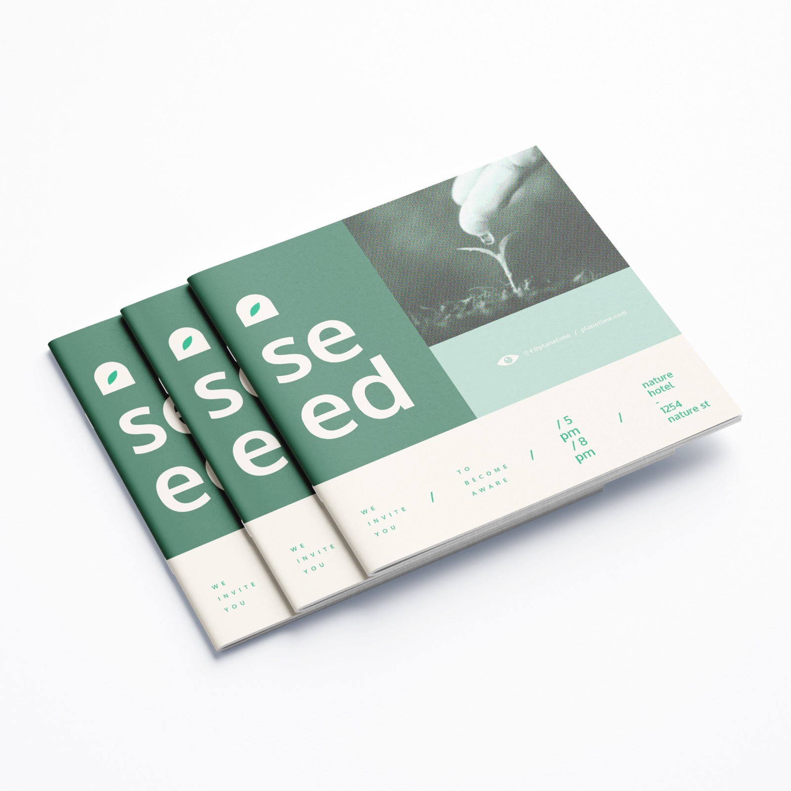 Free_Square_Brochure_Mockup_02 copy